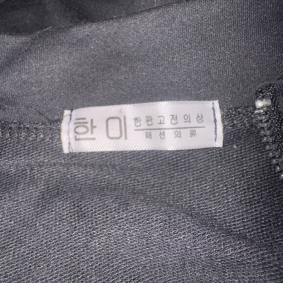 Black “Value” Half-Zip Cropped Sweatshirt — Ring Pull Zipper - Picture 5 of 5